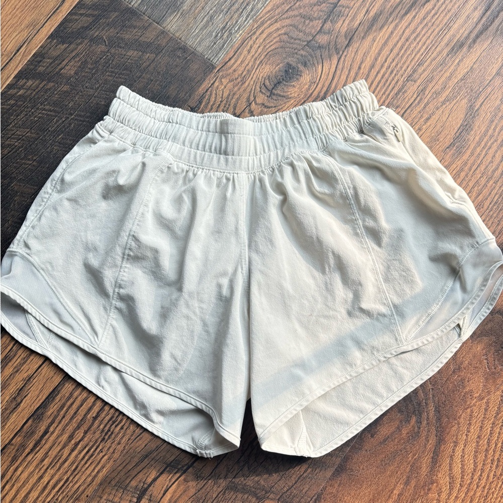 Lululemon Low Rise Hotty Hot Shorts